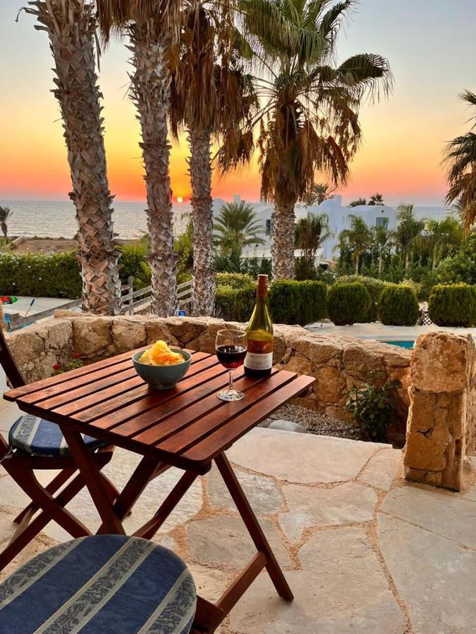 Sky Villa Paphos ภายนอก รูปภาพ