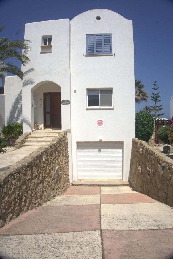 Sky Villa Paphos ภายนอก รูปภาพ
